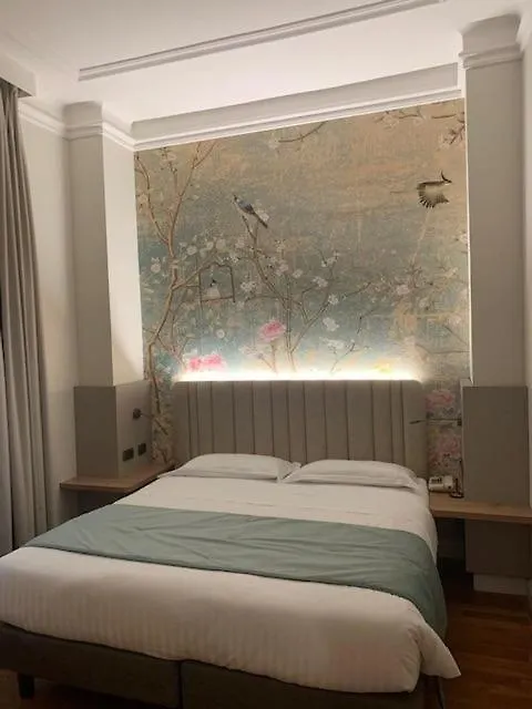 罗立皇宫酒店 圣雷默 3*,  意大利